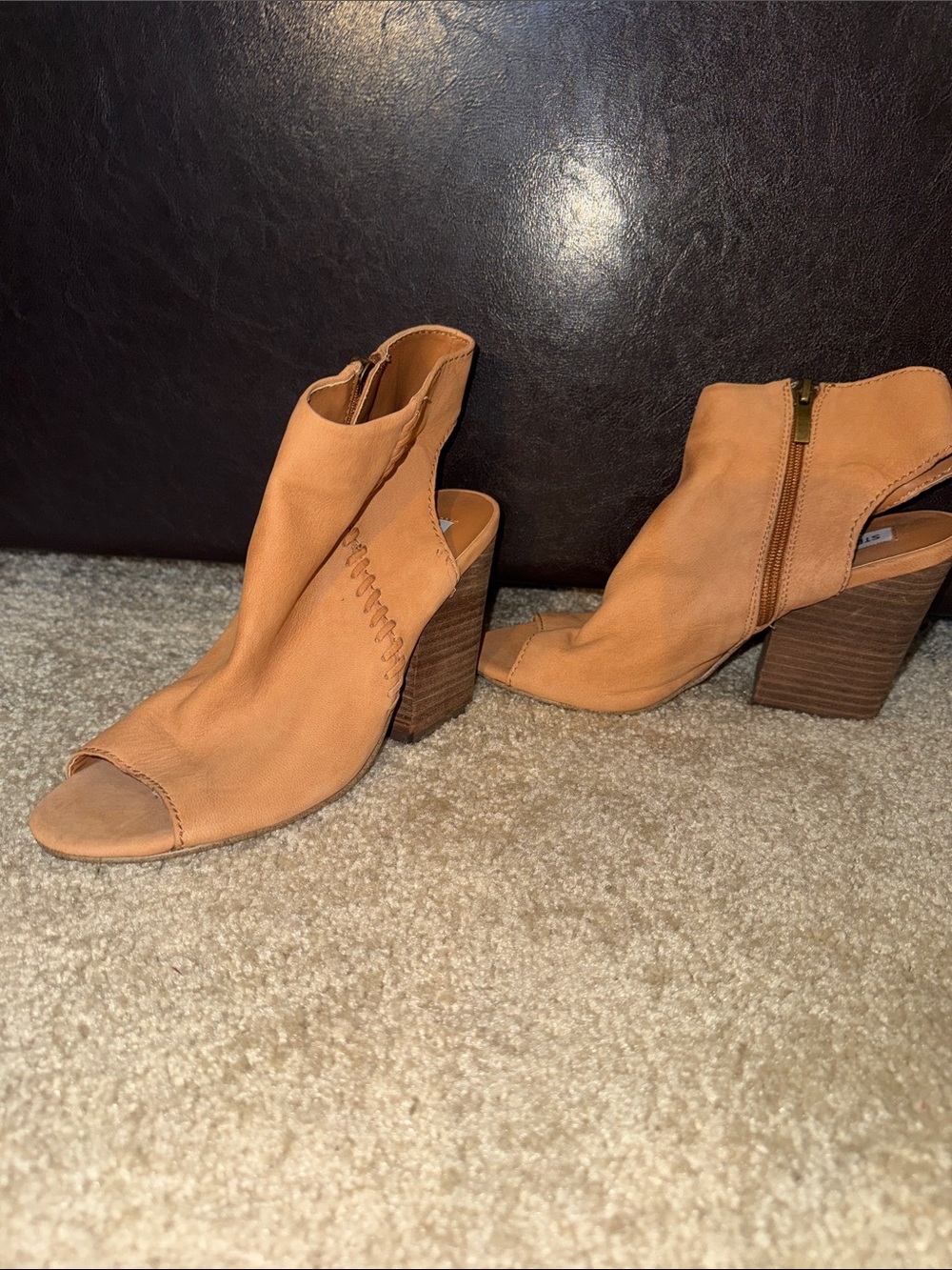 NEW Steve Madden Women's Open-Toe Leather Block Heel Booties in Tan Size 8.5